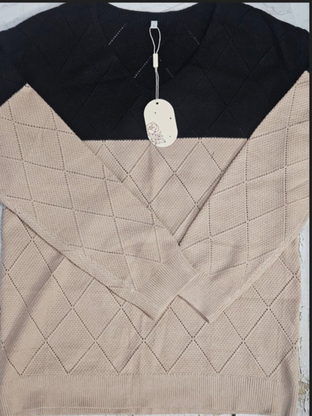 Women’s Large Tan Black Colorblock Argyle Knit Sweater NWT